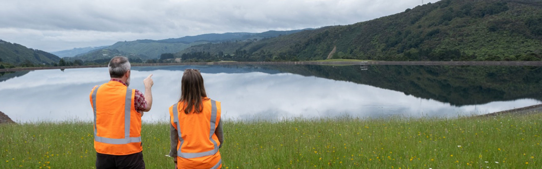 Dam safety banner